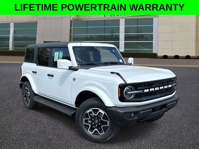 2026 Ford Bronco Outer Banks