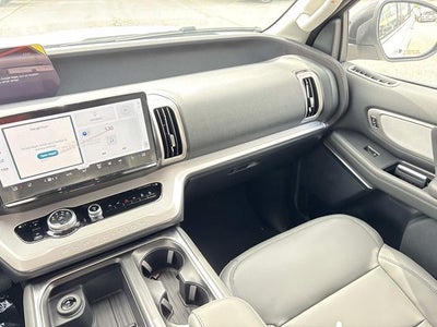 2027 Ford Expedition Active