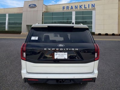 2027 Ford Expedition Active