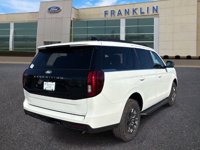 2027 Ford Expedition Active