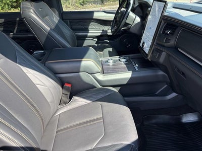2023 Ford Expedition Platinum