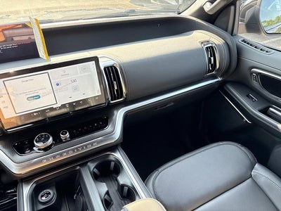 2027 Ford Expedition Platinum