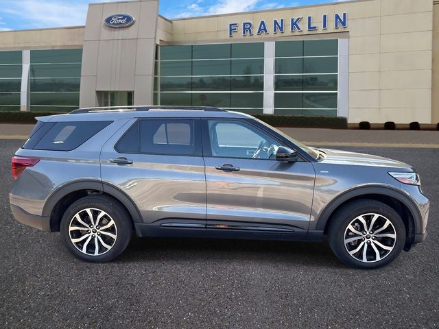 2023 Ford Explorer ST-Line
