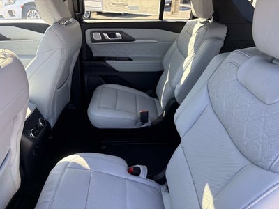 2027 Ford Explorer Platinum