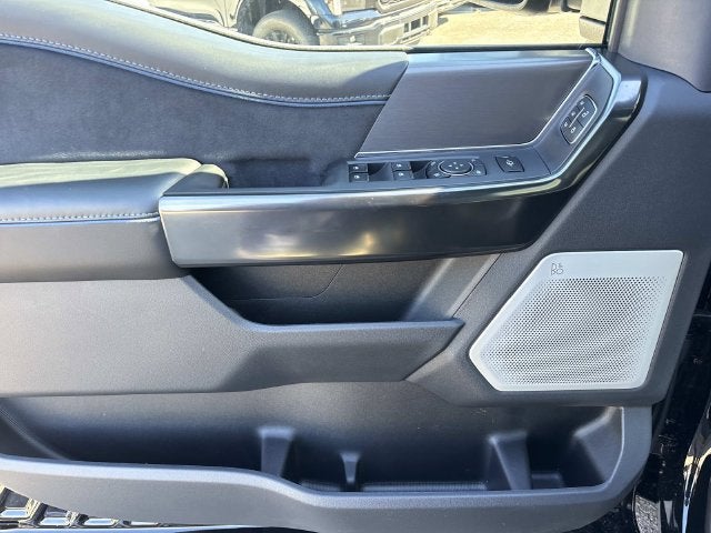 2027 Ford F-250SD Platinum