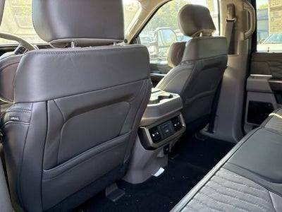 2027 Ford F-250SD Platinum