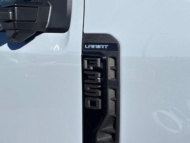 2027 Ford F-350SD Lariat