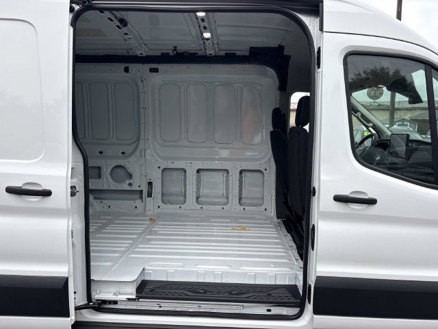 2027 Ford Transit-250 Base