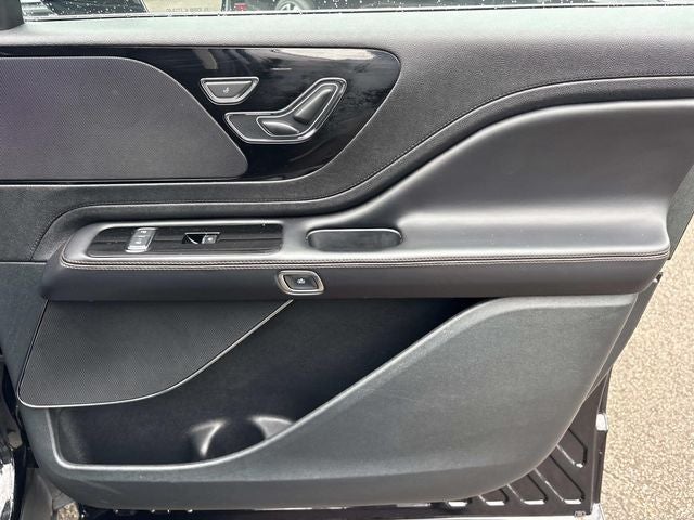 2023 Lincoln Aviator Standard