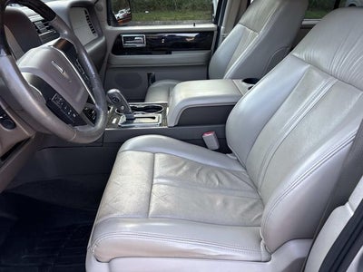 2017 Lincoln Navigator Select