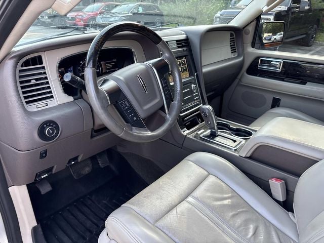 2017 Lincoln Navigator Select