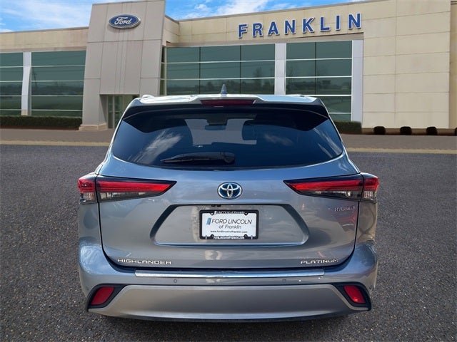 2020 Toyota Highlander Hybrid Platinum