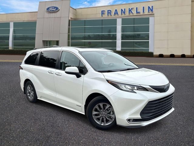 2021 Toyota Sienna XLE 7 Passenger