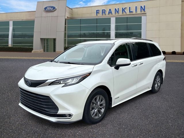 2021 Toyota Sienna XLE 7 Passenger
