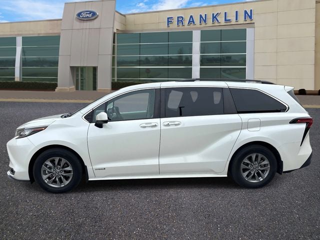 2021 Toyota Sienna XLE 7 Passenger