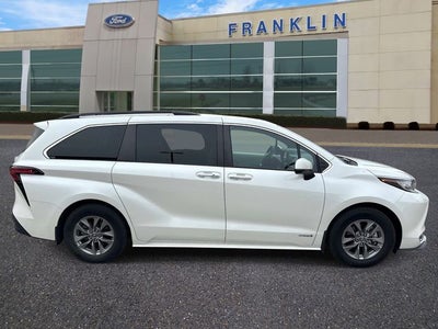 2021 Toyota Sienna XLE 7 Passenger