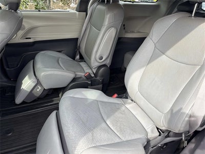 2022 Toyota Sienna Limited 7 Passenger