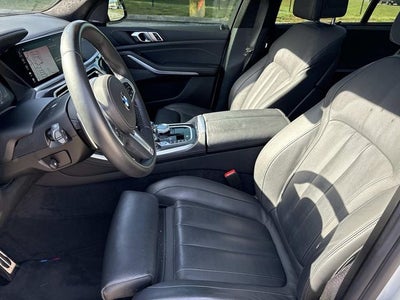 2022 BMW X5 M50i