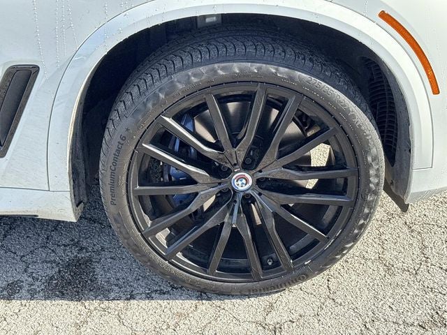 2022 BMW X5 M50i