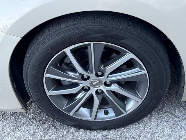 2016 Lexus ES 300h