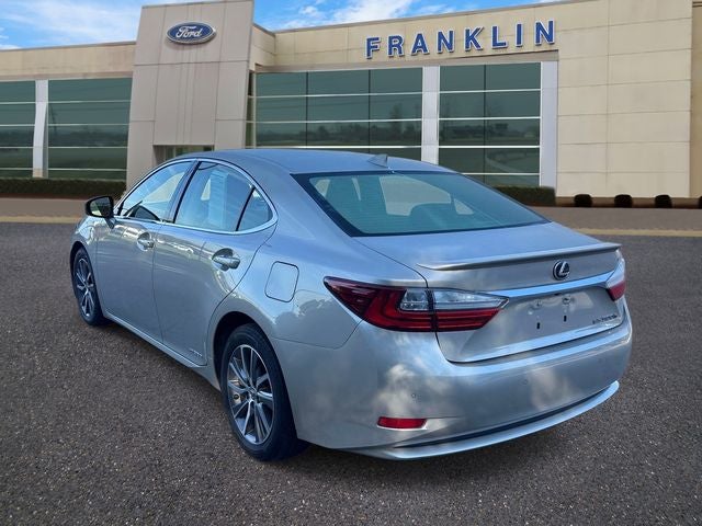 2016 Lexus ES 300h