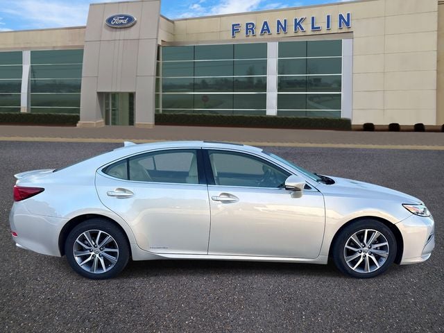 2016 Lexus ES 300h
