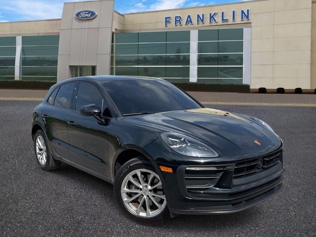 2023 Porsche Macan Base