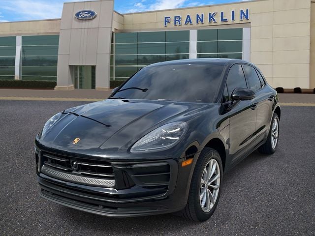 2023 Porsche Macan Base