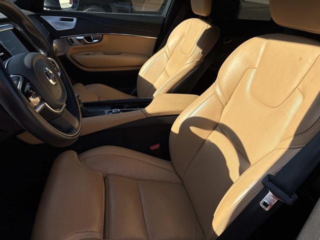2022 Volvo XC90 T6 Inscription